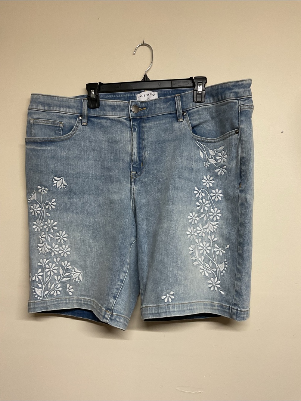 Lane Bryant Light Wash Denim Shorts with White Floral Embroidery